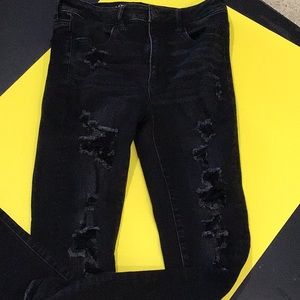 Black distressed American Eagle denim jeans 6 reg
